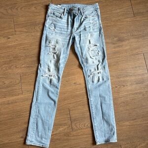AMERICAN EAGLE airflex + distressed jean.  Mens 30x32